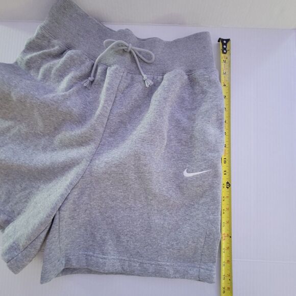 Nike Womens Loose Fit High Rise Gray Shorts SZ Small Athleisure Loungewear - Picture 7 of 12